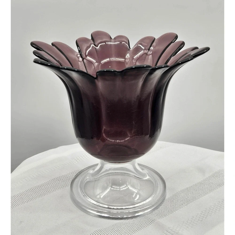 Vintage Amethyst Purple Art Glass Tulip Vase‎ Scalloped Petal Rim Clear Base 7in